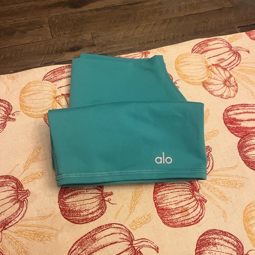 Alo High Waisted Ocean Teal Preformance Biker Shorts - Picture 14 of 15